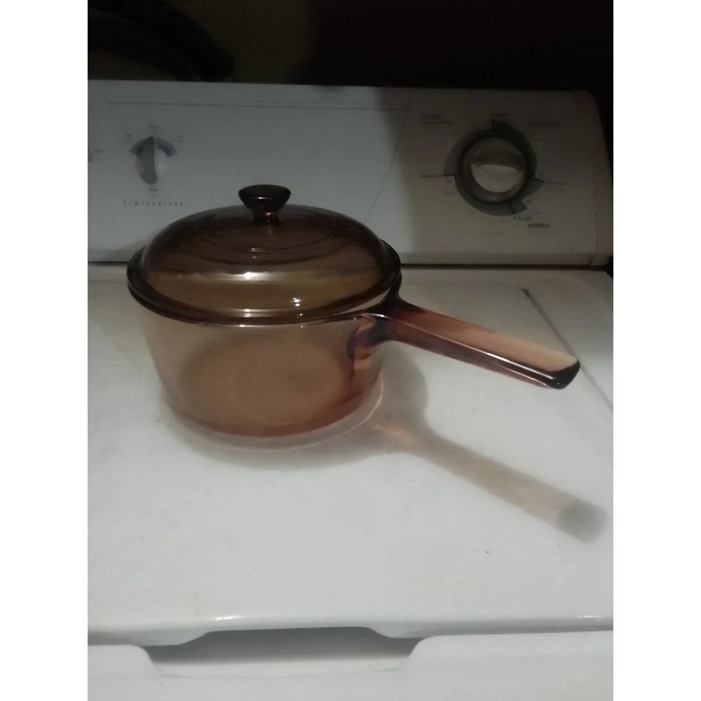 Vintage Visions Corning Ware Amber Glass   U S.A 1.5 L Saucepan With Lid.
